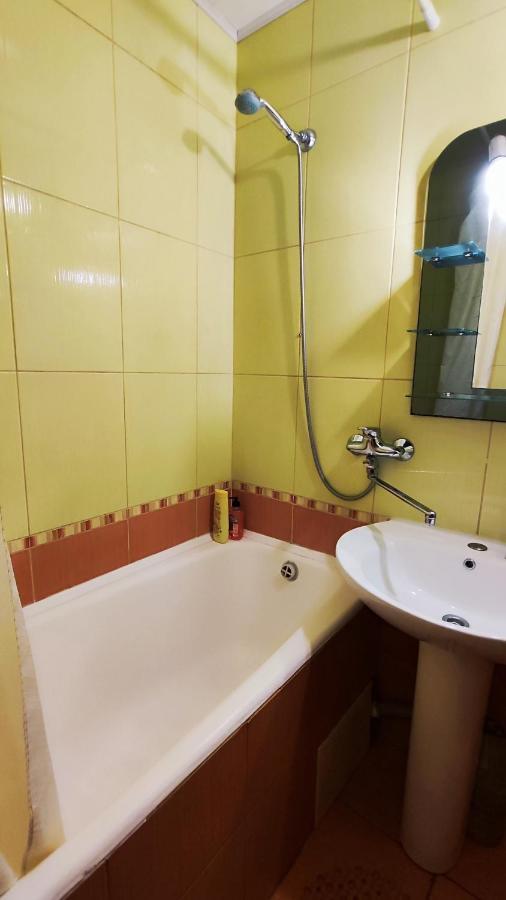 Василя Стуса 10 City Rooms Bila Tserkva Bagian luar foto